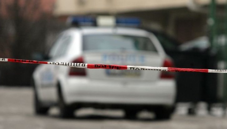 Иззети са 240 грама различни видове дрога, електронни везни и парични средства Иззети са 240 грама различни видове дрога, електронни везни и парични средства