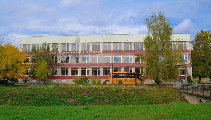 Новите проекти включват спортни площадки, еко зони и STEAM кабинети