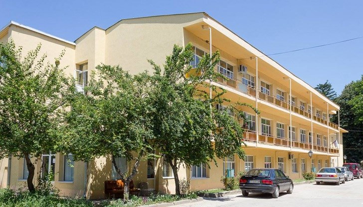 Жената е настанена в болницата в Бяла