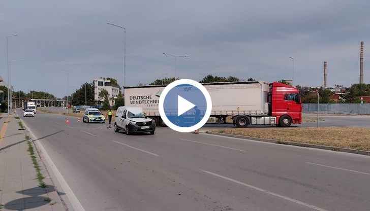 Служебен автомобил се вряза в ТИР с украинска регистрация