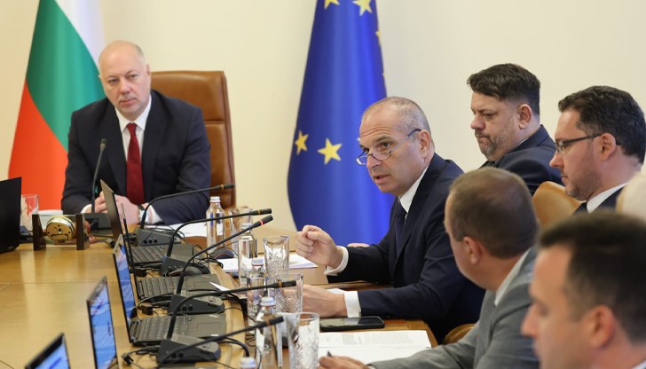 Министър Караджов обяви конкретните мерки за безопасност в новия законопроект Министър Караджов обяви конкретните мерки за безопасност в новия законопроект