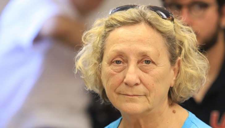 Легендарната треньорка открива щастие в градинарството