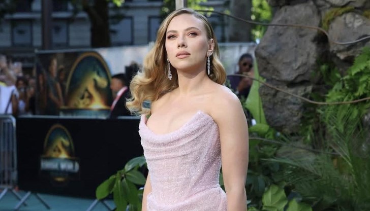 Дроновете възпроизвеждат музика на AC/DC и диалози от "Брачна история", за да защитават добитъка