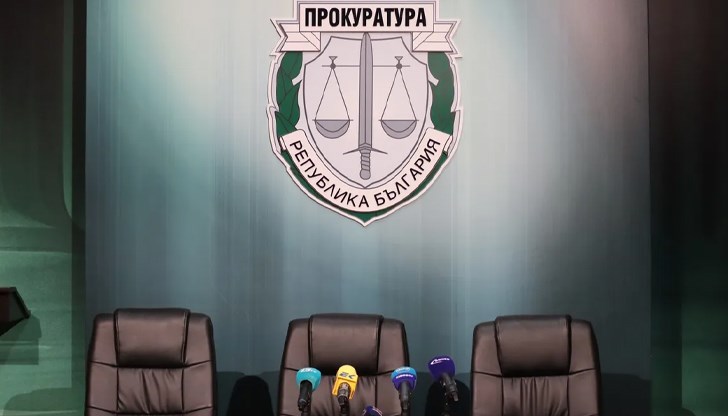 Младеж от Сушица заля родителите си с бензин и ги запали