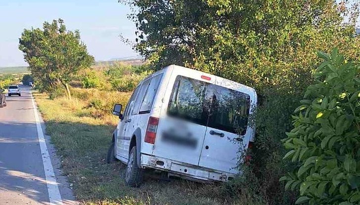 Непълнолетният шофьор от Шумен е излязъл извън пътното платно край Нови пазар Непълнолетният шофьор от Шумен е излязъл извън пътното платно край Нови пазар