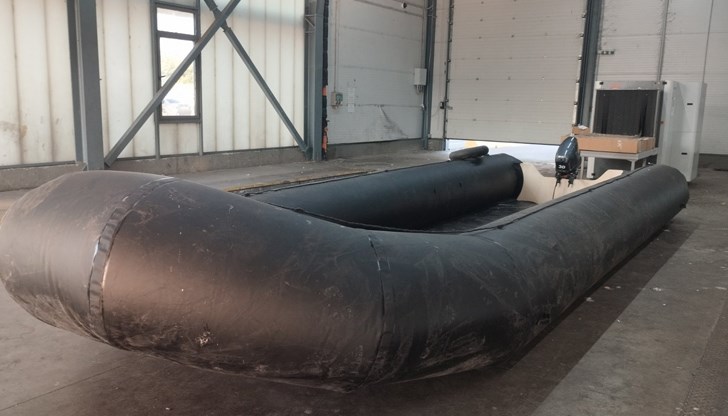 Плавателните съдове са били скрити в товар от Турция, предназначен за Германия и Нидерландия