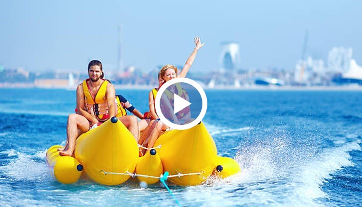 Собственикът на съоръжението подчерта, че нямат право да искат лични документ, за да проверят възрастта