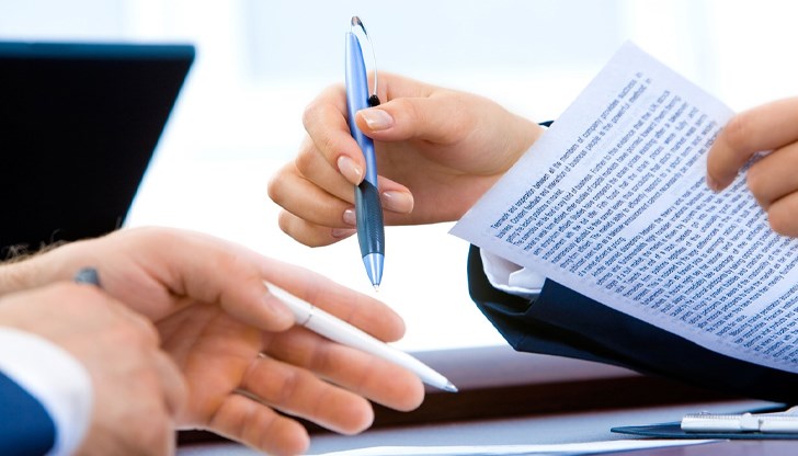 Новите правила предвиждат служебна проверка от работодателя за завършено образование