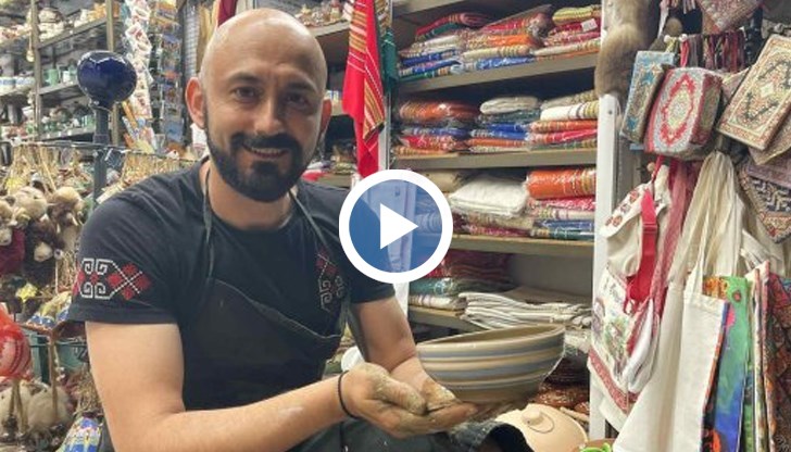 Андон Орлов е шесто поколение грънчар, който прави уникални съдове в Стария град