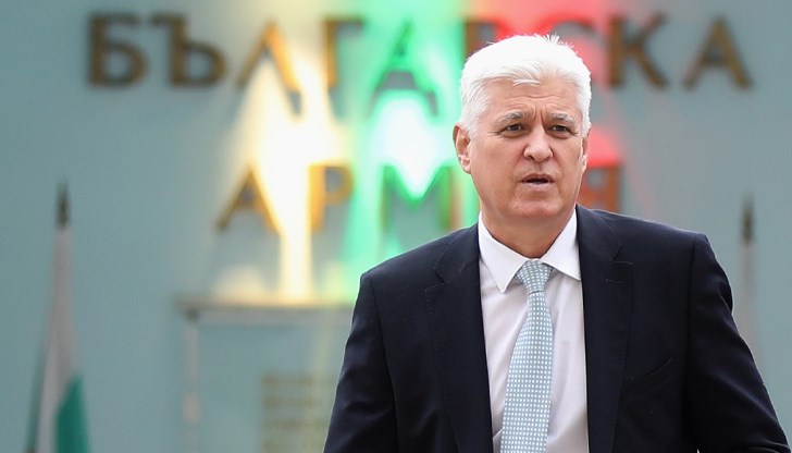 Димитър Стоянов обяснява на Калин Стоянов как работи законът за президентската сигурност