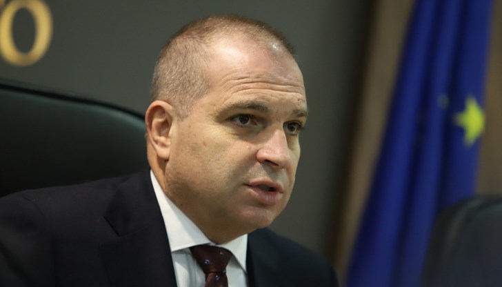 Вицепремиерът обяви че ще сезира Комисията за дискриминация утре Вицепремиерът обяви че ще сезира Комисията за дискриминация утре