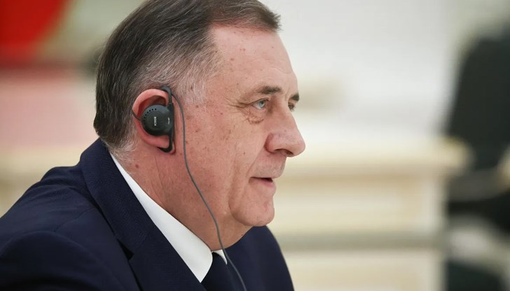 Босненският лидер губи правото да участва в политиката за 6 години Босненският лидер губи правото да участва в политиката за 6 години