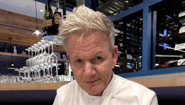 Известният британски готвач благодари на лекарите и призова последователите си да се грижат за кожата си Известният британски готвач благодари на лекарите и призова последователите си да се грижат за кожата си