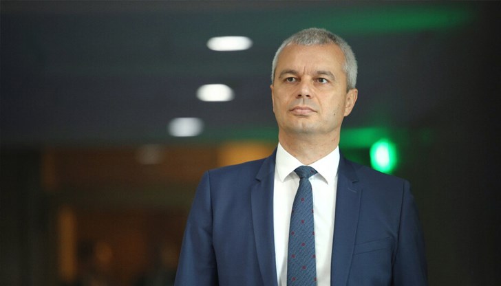 "Възраждане" организира протест срещу визитата на Урсула фон дер Лайен във ВМЗ Сопот