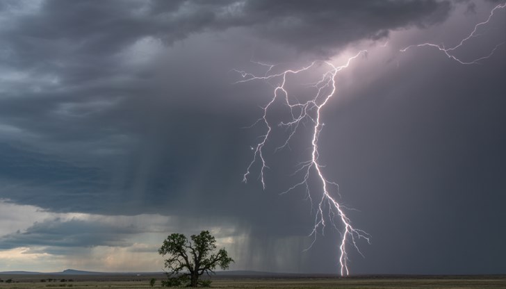 Очакват се обилни валежи, силни ветрове и светкавици в окръзите Одрин, Къркларели и Текирдаг