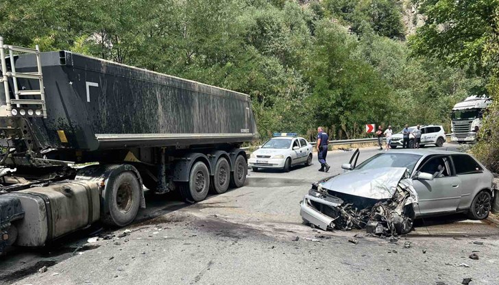 Един мъж е транспортиран в МБАЛ - Пазарджик Един мъж е транспортиран в МБАЛ - Пазарджик