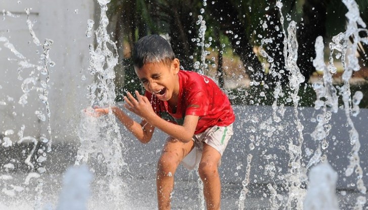 Установява се типично лятно време с валежи само в планините Установява се типично лятно време с валежи само в планините