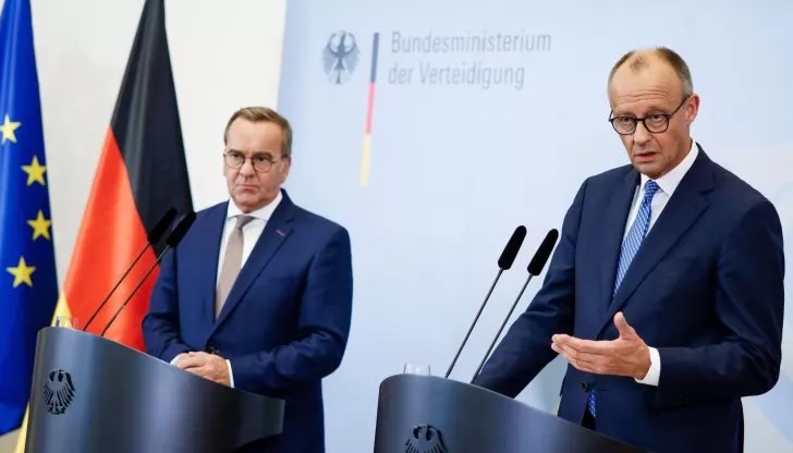 Мерц и Писториус заявиха, че армията се нуждае от стотици хиляди нови войници заради заплахата от Русия
