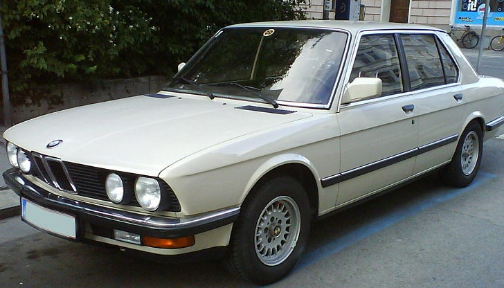 Преди 40 години баварците отговориха на петролните шокове с необичайно решение - по-големи двигатели Преди 40 години баварците отговориха на петролните шокове с необичайно решение - по-големи двигатели