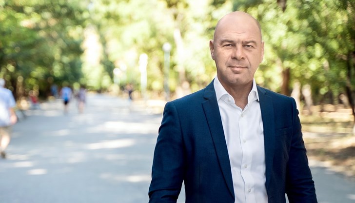 Съветниците обвиняват Костадин Димитров в управленски провал след трагедията с 78-годишния мъж Съветниците обвиняват Костадин Димитров в управленски провал след трагедията с 78-годишния мъж