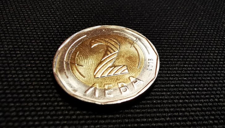 През януари 2026 година ще важат и двете валути, но рестото ще е само в евро