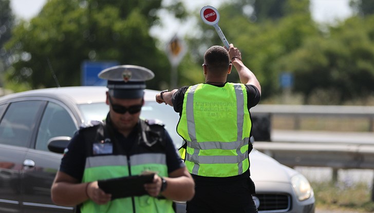 Масовата акция на полицията вчера завърши с 18 хиляди проверени водачи Масовата акция на полицията вчера завърши с 18 хиляди проверени водачи