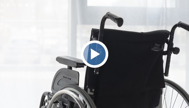 Майката от скандала с Ryanair постъпи в болница от стрес