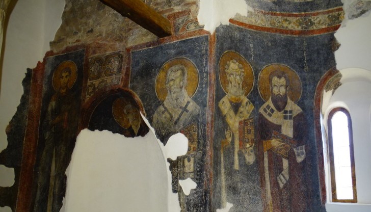 Областният управител Драгомир Драганов ще присъства на церемонията в 09:00 часа Областният управител Драгомир Драганов ще присъства на церемонията в 09:00 часа