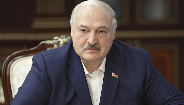 Беларуският лидер заяви в интервю за американското списание "Тайм", че е искал да напусне и по-рано