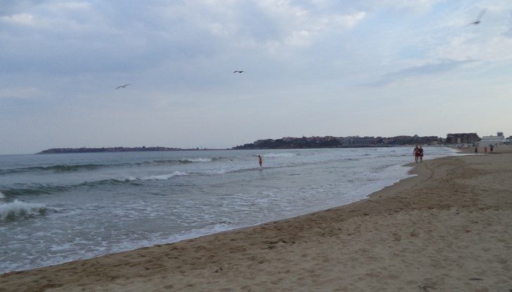 Силното течение е завлякло младежа от Сливен под водата, издирват тялото му Силното течение е завлякло младежа от Сливен под водата, издирват тялото му