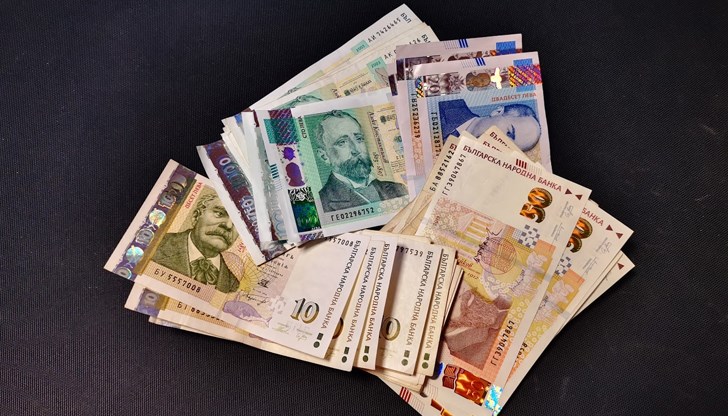 Увеличението на минималната заплата носи аномалия в администрацията