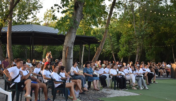 Международният младежки фолклорен фестивал, който започна на 1 август, продължава днес и утре