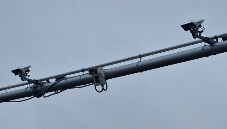 АПИ показа пример със снимка на автобус с чужда регистрация