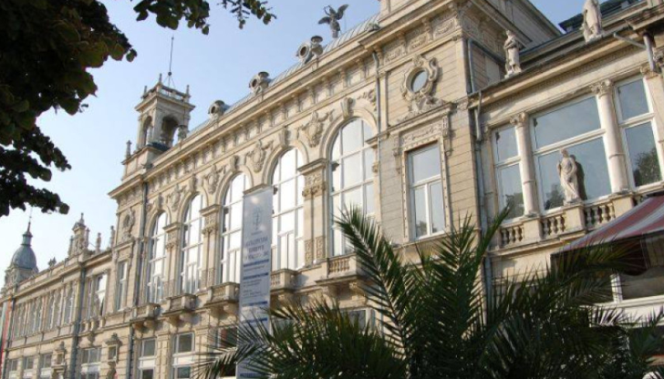 Премиерата на класическата творба е на 10 и 17 септември