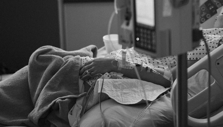 Инцидентът станал при изпреварване, когато се отворил предният капак на