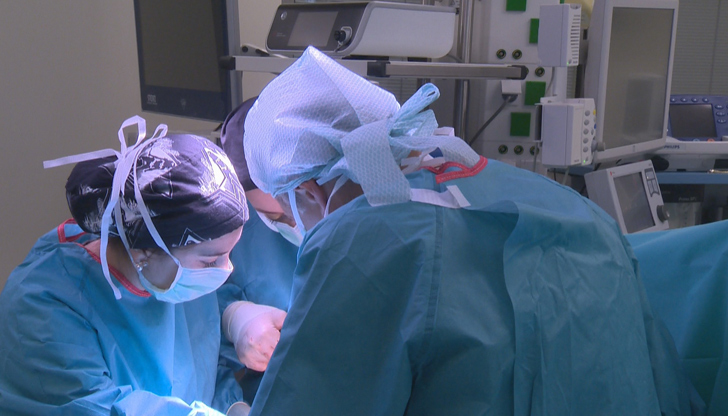 Сложната операция в болница Лозенец продължи близо 4 часаЛекари от