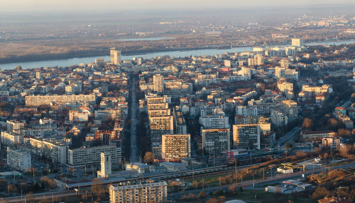 Собствениците им нито ги ползват, нито успяват да ги отдават