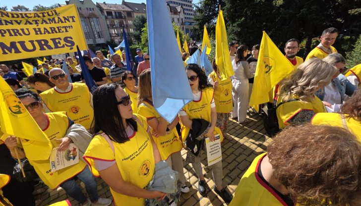 Масова чистка в румънската администрация – 40 000 души губят