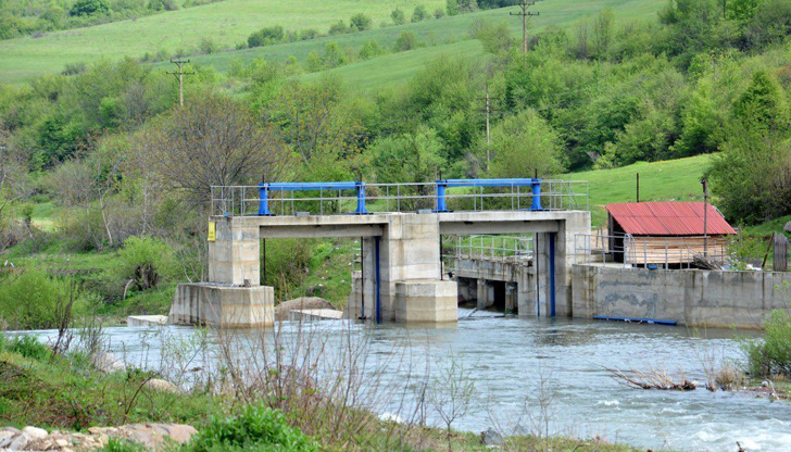 Хора, лъжат ви, докато ви крадат! Вода има, но тя