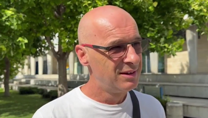 Граждани сравняват настоящата ситуация с комунистическия периодЖителите на Плевен споделят