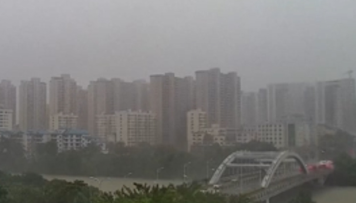 Очаква се бурята да удари днес следобедВластите във Виетнам предприеха