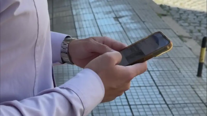 Младежът е пренасял пари от Гърция, мислейки че работи за