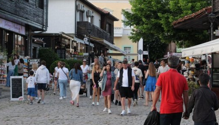 Традиционните кюфте и кебапче се продават на по 2 леваВ