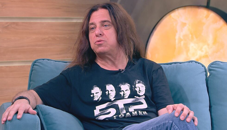 Музикантът, който живее 30 години в САЩ, сподели горчивата истина