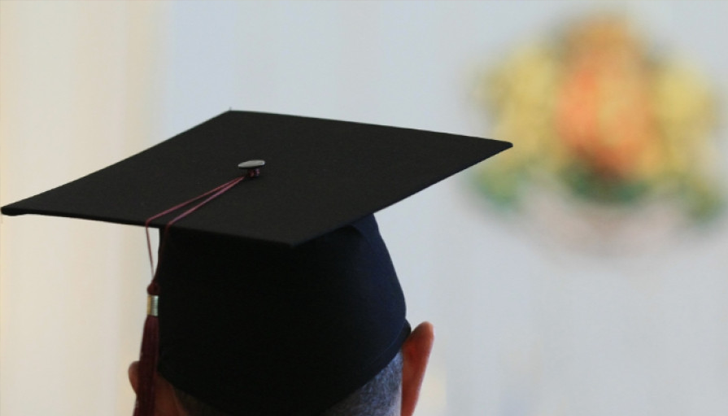 Около 4000 заради нарушения на закона, стотици - за подкрепа