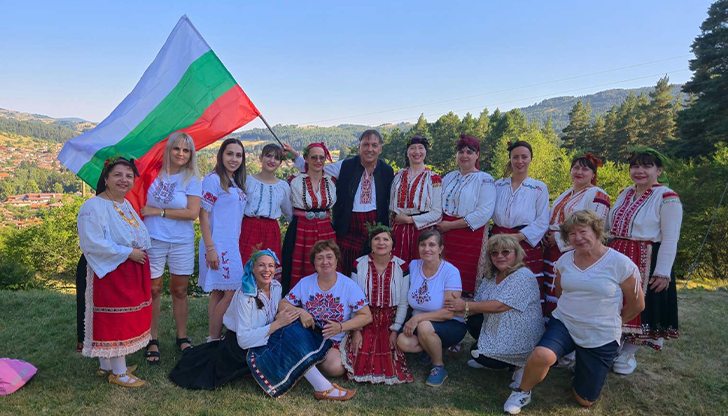 Женският хор и танцовата формация Липник се обединиха на най-престижния