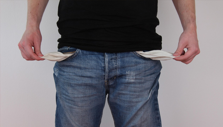 Само 2% виждат намаление на цените, докато най-възрастните са най-песимистичниБългарите