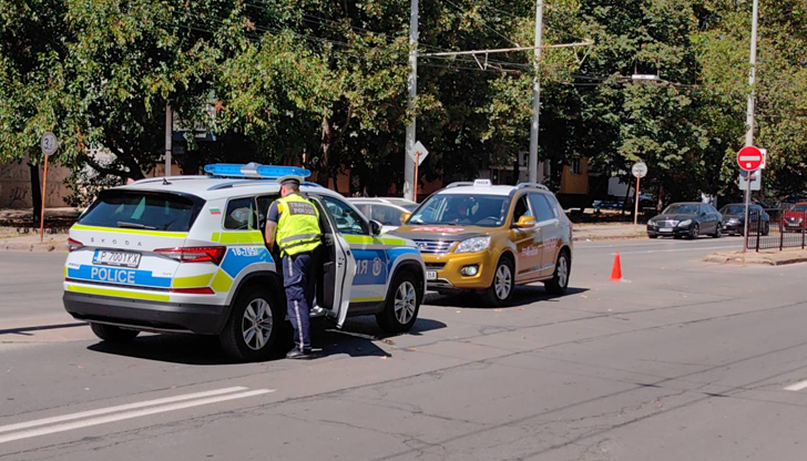 Инцидентът е станал на улица Никола Петков Пътничка в такси