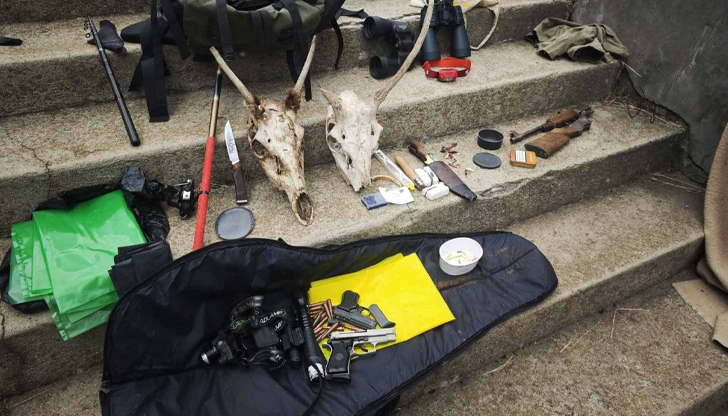 Хижарят на Соколна е хванат с ловни оръжия и трофеи