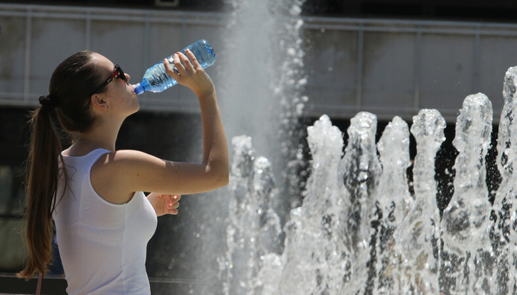 Атмосферен фронт към 25 август ще донесе края на жегитеТекущото